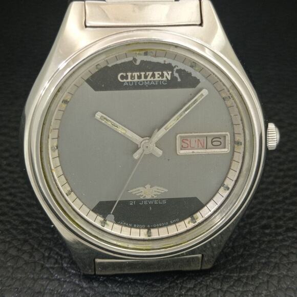 Vintage 1974 Citizen Automatic Mens Silver Watch W/daydate & Gray accents - Picture 4 of 10